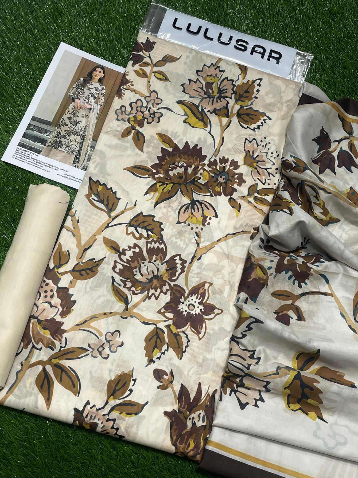 LULUSAR Printed Lawn 3pc (Unstitched)